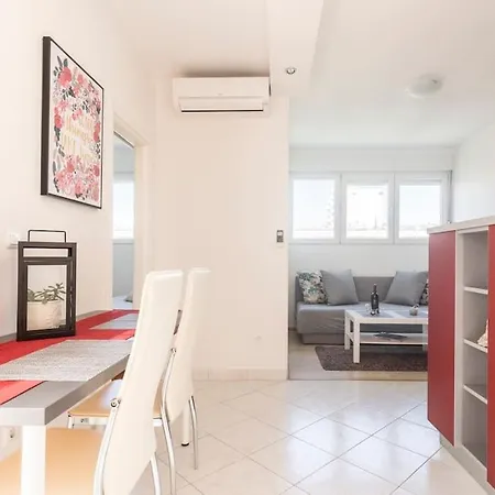 Dorna Near Center And Bacvice