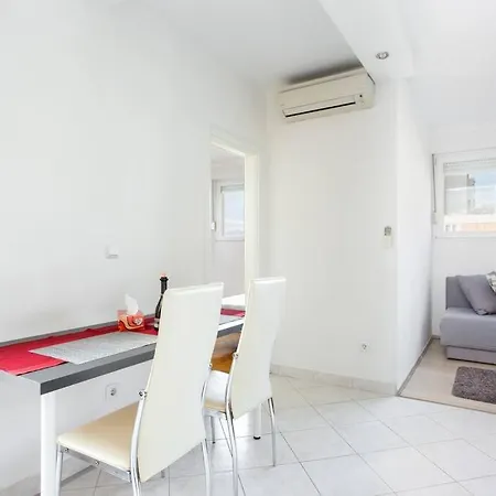 Apartman Dorna Near Center And Bacvice *