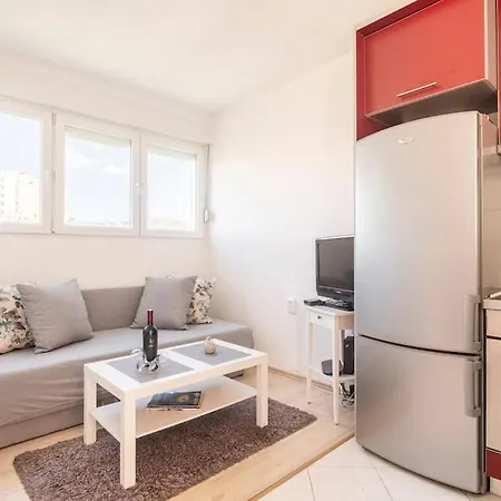 Apartman Dorna Near Center And Bacvice