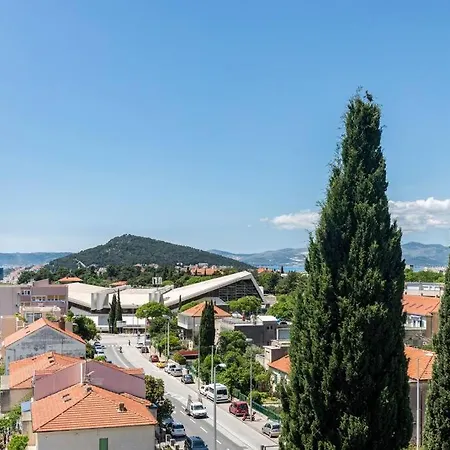 Apartman Dorna Near Center And Bacvice *