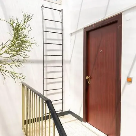 Dorna Near Center And Bacvice Apartman