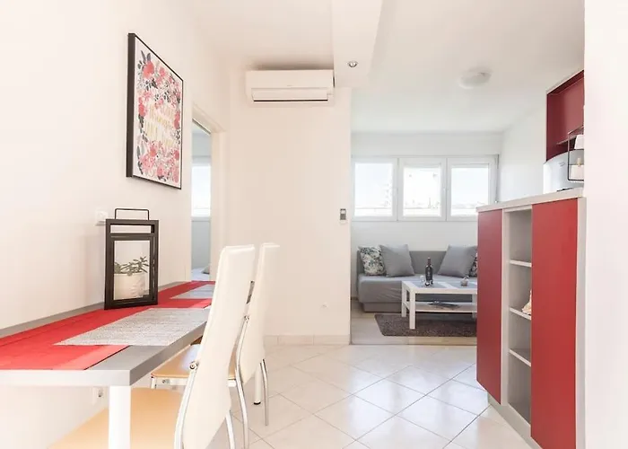 Dorna Near Center And Bacvice