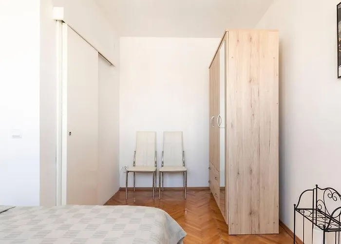 Dorna Near Center And Bacvice Lejlighed Split