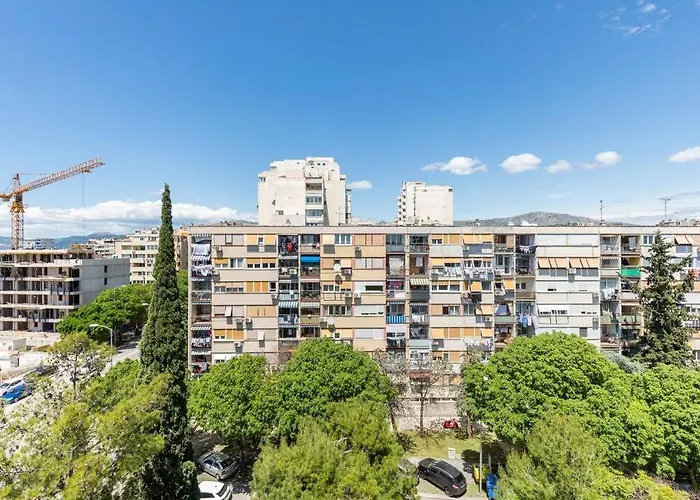 Dorna Near Center And Bacvice