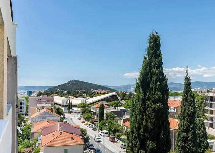 Lejlighed Dorna Near Center And Bacvice *