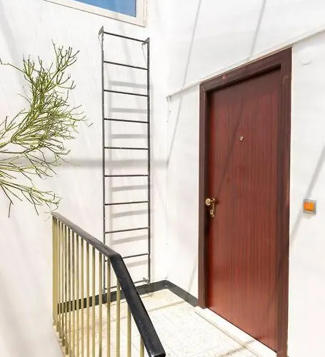 Dorna Near Center And Bacvice Lejlighed