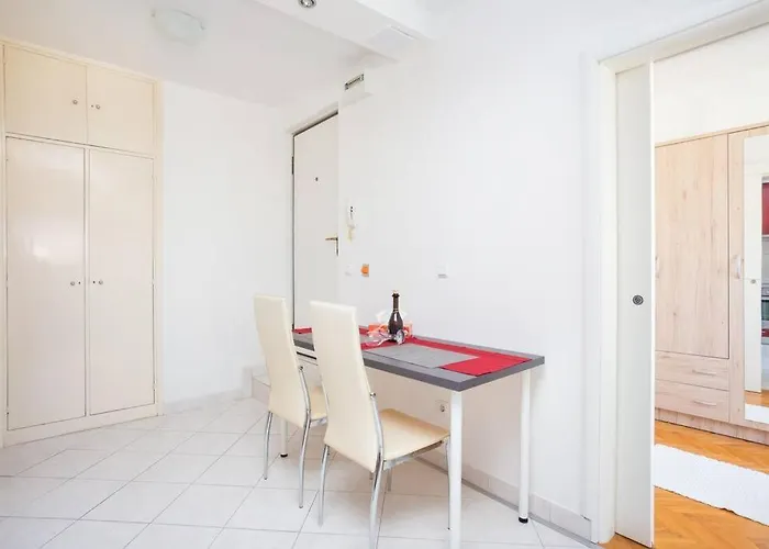 Dorna Near Center And Bacvice Lejlighed Split